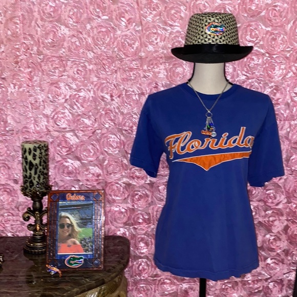 OVB Tops - VINTAGE EMBROIDERED FLORIDA GATORS TEE size medium